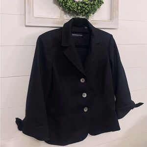 Dana Buchman Size 6 Super Cute & Trendy Jacket Excellent condition!